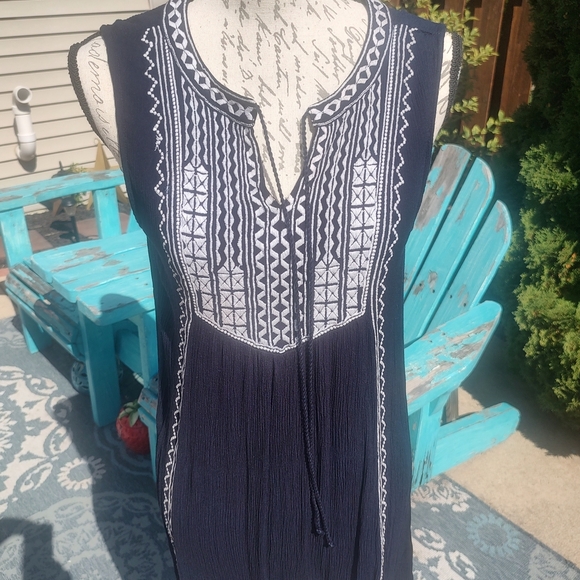 Philosophy Navy and White Embroidered Dress - Picture 4 of 8